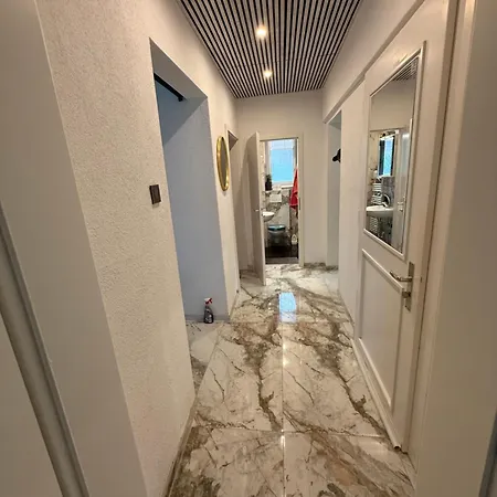 アパート Swisscheapholiday *