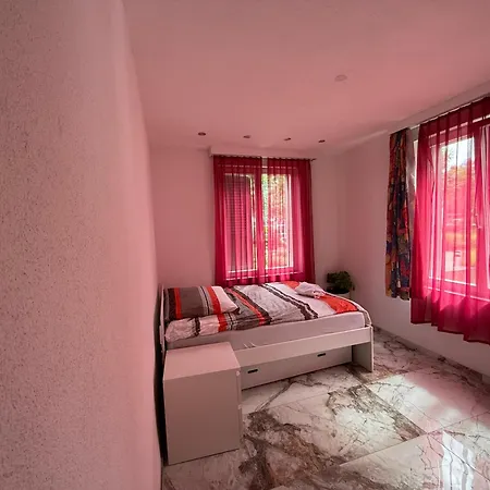 アパート Swisscheapholiday